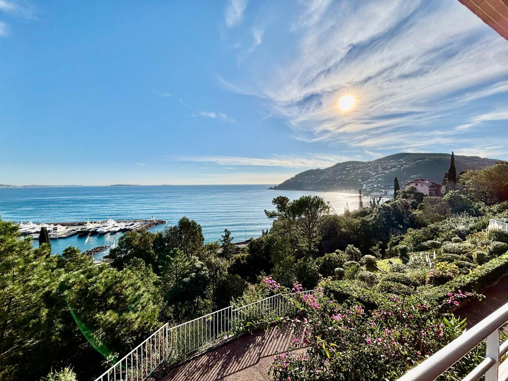 Magnifiques Appartements Vue Mer Panoramique Théoule-sur-Mer Exteriör bild