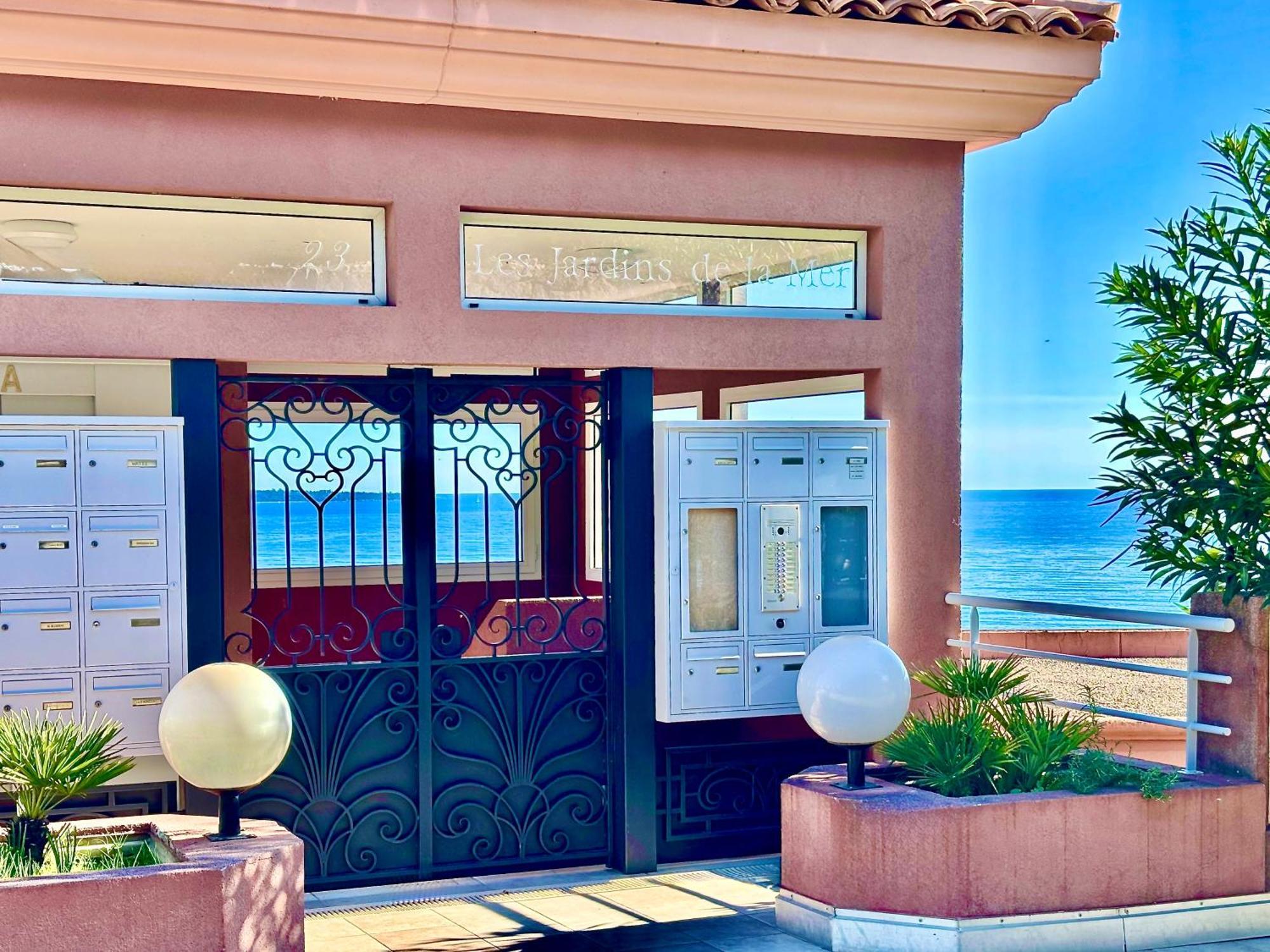 Magnifiques Appartements Vue Mer Panoramique Théoule-sur-Mer Exteriör bild